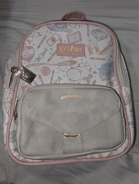 Warner Brothers Harry Potter Pink & White Hogwarts Mini Backpack Purse Bag